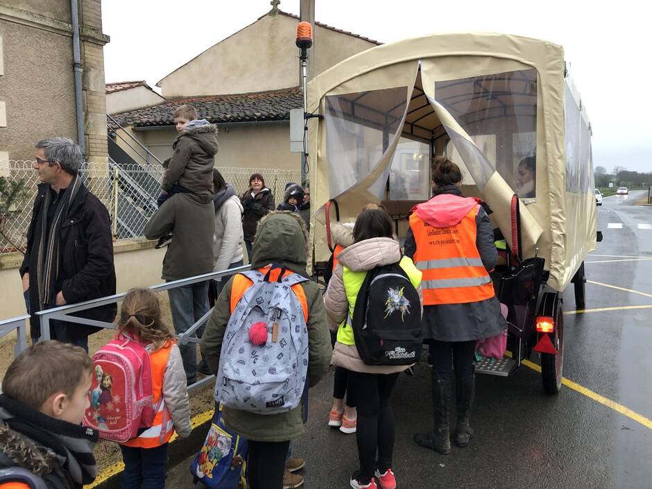 À Bouillé-Courdault, on vient à l’école en calèche