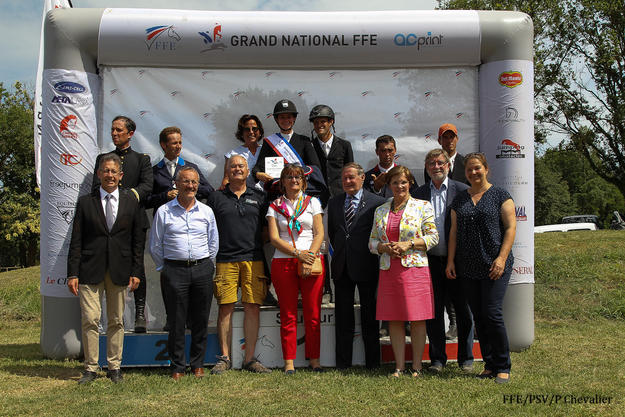 Victoire de l'écurie Maximat - Royal Horse à la 4eme étape du Grand National FFE