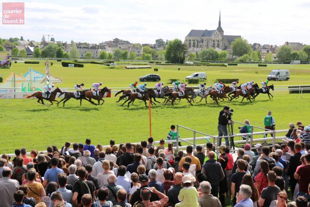 Réunion de galop semi-nocturne à hippodrome du Lion d'Angers